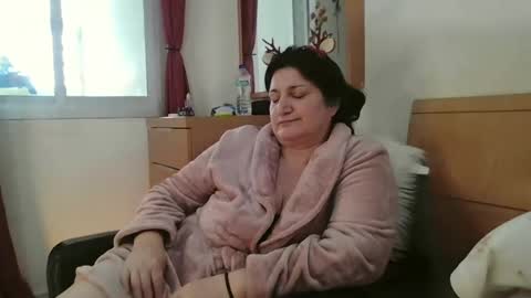 Snapshot of inna46_ chatting on December 19, 1:51 pm inna46_ online show from December 19, 1:51 pm