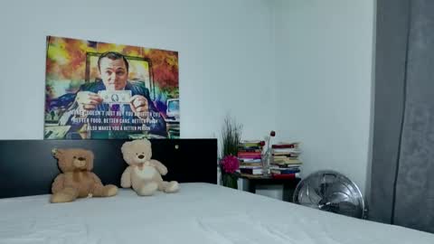 Snapshot of inna_sense chatting on October 17, 6:33 pm inna_sense online show from October 17, 6:33 pm