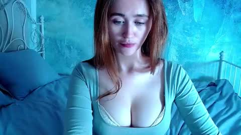 Lina online show from October 3, 2:44 pm