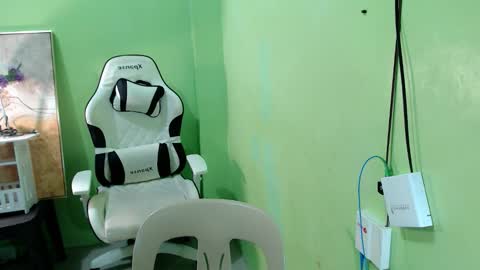 Reign online show from January 14, 8:47 pm