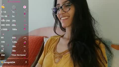 Laroa online show from December 5, 10:34 pm