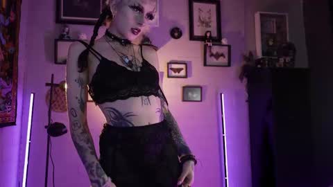   SANIA  online show from March 9, 4:43 pm