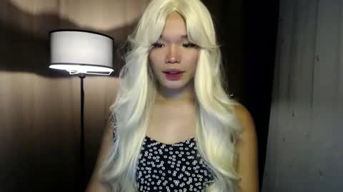 Snapshot of into_the_nightxxx chatting on October 16, 11:24 am KATH online show from October 16, 11:24 am