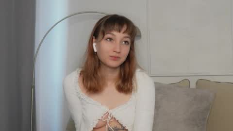 invokersgirl online show from September 13, 2:58 pm