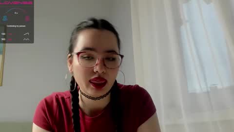 Mia online show from October 31, 1:29 am