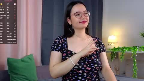 Snapshot of iralascola chatting on September 15, 2:53 am Mia online show from September 15, 2:53 am