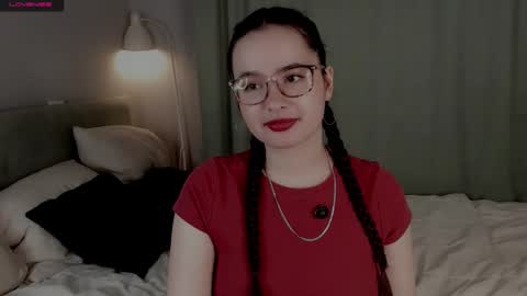 Mia online show from October 13, 1:19 am