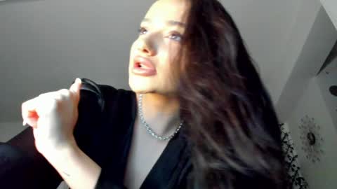 Ir s room online show from January 16, 2:51 pm