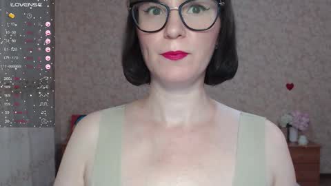 IrenLarasani online show from September 17, 9:40 am