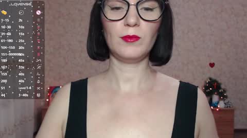 IrenLarasani online show from January 10, 6:31 am