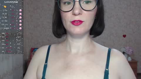 IrenLarasani online show from October 2, 6:29 am