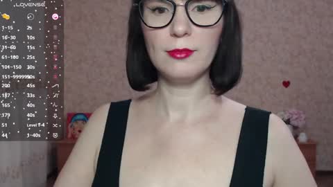 IrenLarasani online show from February 26, 6:08 am