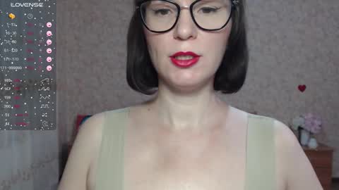 IrenLarasani online show from October 15, 6:16 am