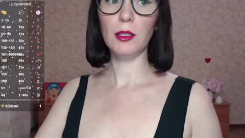 IrenLarasani online show from December 3, 1:10 pm