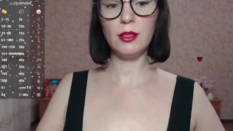 IrenLarasani online show from February 17, 6:31 am
