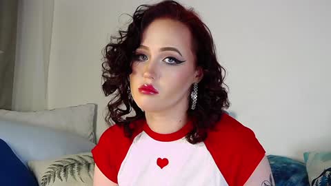 Snapshot of irinaart chatting on December 15, 4:04 pm Irina online show from December 15, 4:04 pm