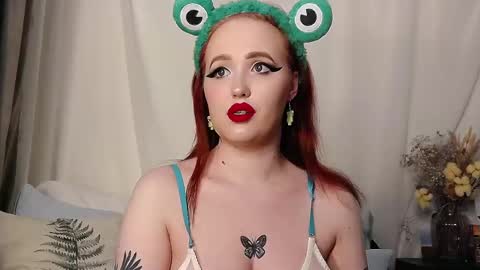 Snapshot of irinaart chatting on February 28, 11:56 pm Irina online show from February 28, 11:56 pm