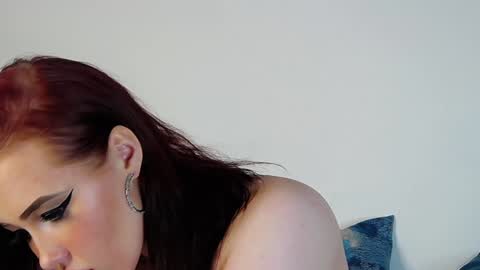 Snapshot of irinaart chatting on December 13, 1:26 am Irina online show from December 13, 1:26 am