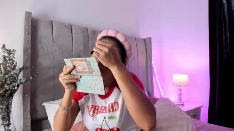 Snapshot of irinatanned chatting on September 29, 1:16 pm IRINA online show from September 29, 1:16 pm