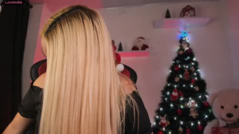 Snapshot of iris3019 chatting on December 20, 11:58 pm iris online show from December 20, 11:58 pm