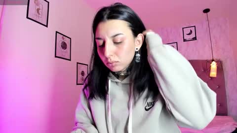 iris_77 online show from January 13, 6:12 pm