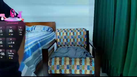 Snapshot of iris_blue_ chatting on October 14, 7:16 pm Iris  online show from October 14, 7:16 pm