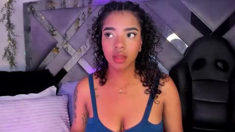 Snapshot of iris_hott1 chatting on February 28, 2:31 am iris online show from February 28, 2:31 am