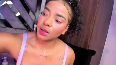 Snapshot of iris_hott1 chatting on January 29, 4:26 am iris online show from January 29, 4:26 am