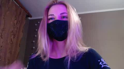 Lily online show from October 1, 5:29 pm