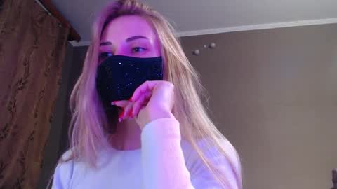 Lily online show from September 26, 4:26 pm