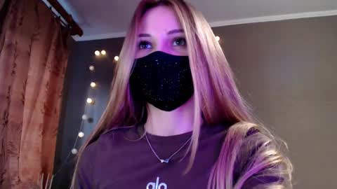 Lily online show from March 7, 3:41 pm