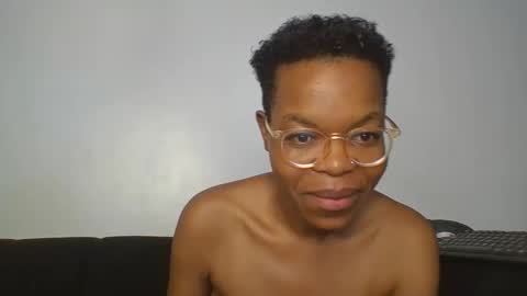 iris_love_2 online show from February 1, 11:37 pm