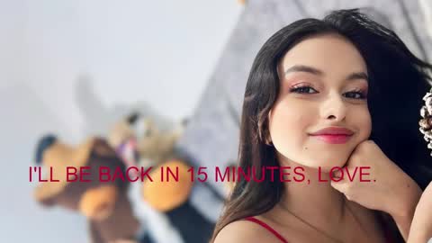 iris felix  online show from January 8, 7:34 pm