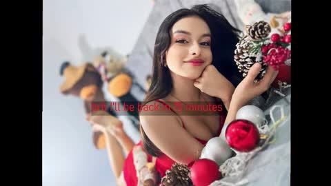 iris felix  online show from December 13, 7:53 pm