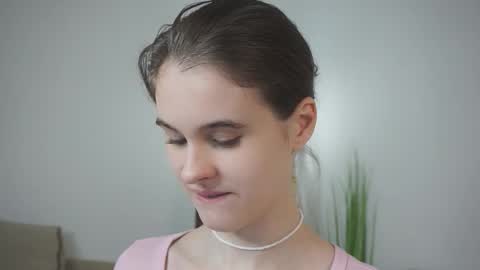 iris_pure online show from October 25, 6:48 pm