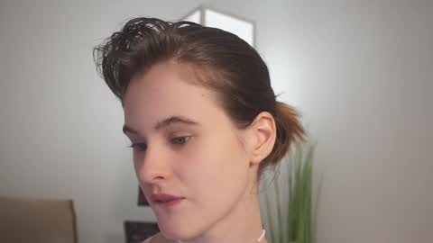 iris_pure online show from September 21, 6:39 pm