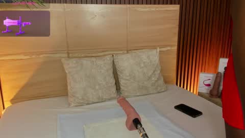 Snapshot of iris_violeta chatting on February 8, 2:04 am Iris online show from February 8, 2:04 am