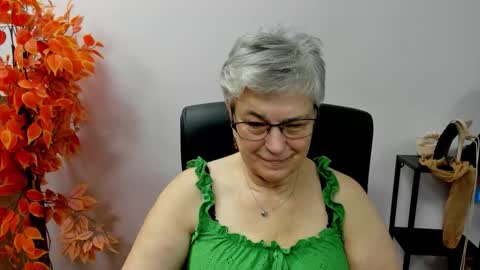 I R I S online show from October 17, 7:33 am