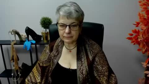 I R I S online show from February 24, 7:09 am