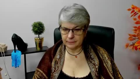 I R I S online show from January 30, 7:18 am