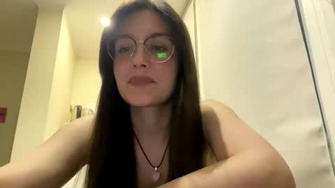 irisss31 online show from May 7, 6:22 pm