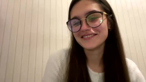 irisss31 online show from December 2, 7:25 pm