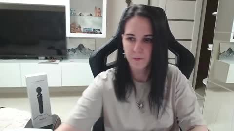Snapshot of irwi_tomboy chatting on March 10, 9:29 pm Irwi Tomboy online show from March 10, 9:29 pm