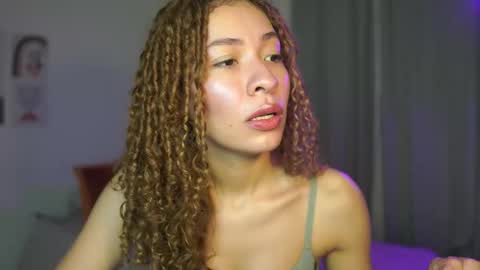 Snapshot of isa_____ chatting on September 20, 12:43 am isa_____ online show from September 20, 12:43 am