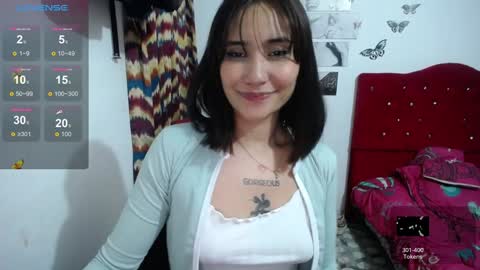 Snapshot of isa_bella___ chatting on January 22, 2:04 am Isa online show from January 22, 2:04 am