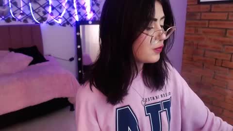 Snapshot of isa_bunny18 chatting on September 10, 3:28 am isabela online show from September 10, 3:28 am