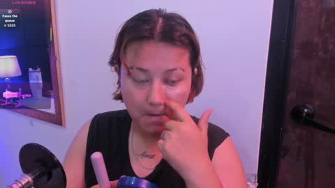 Snapshot of isa_grey_ chatting on October 6, 4:40 am Isa online show from October 6, 4:40 am