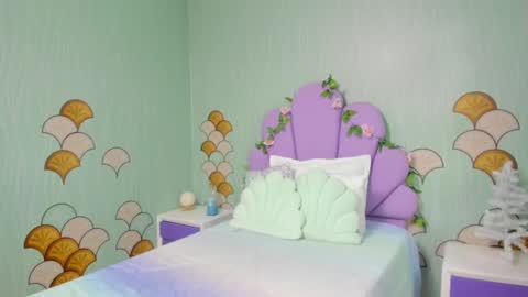    online show from December 30, 11:15 am