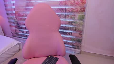    online show from September 16, 11:40 am