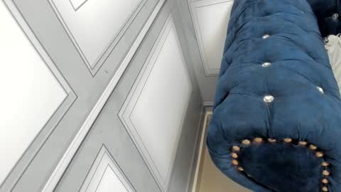    online show from December 21, 11:11 am